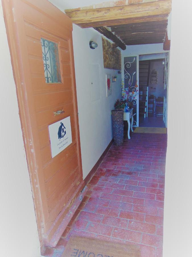 B&B Un Posto Nel Mondo Siena Exterior photo